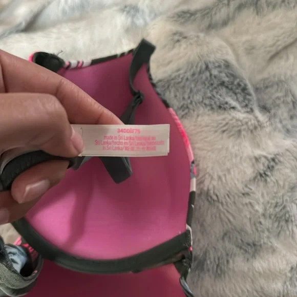 Victoria’s Secret PINK intimates SIZE 34DD push up bra. - Picture 3 of 3